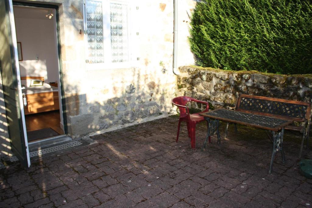 Auberge De Saint Julien Aux Bois Exterior photo