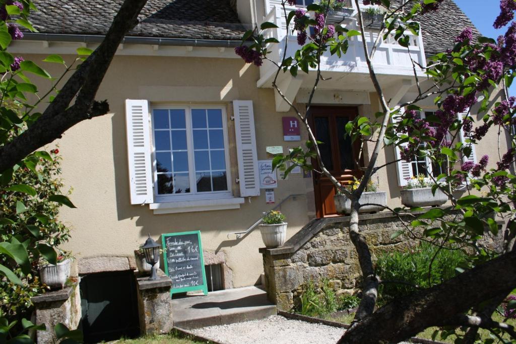 Auberge De Saint Julien Aux Bois Exterior photo
