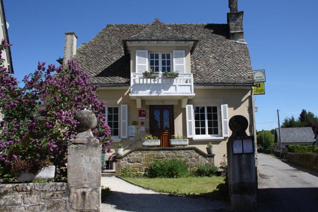 Auberge De Saint Julien Aux Bois Exterior photo