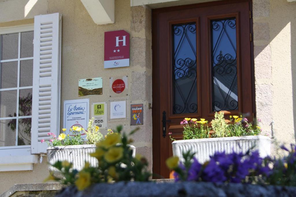 Auberge De Saint Julien Aux Bois Exterior photo