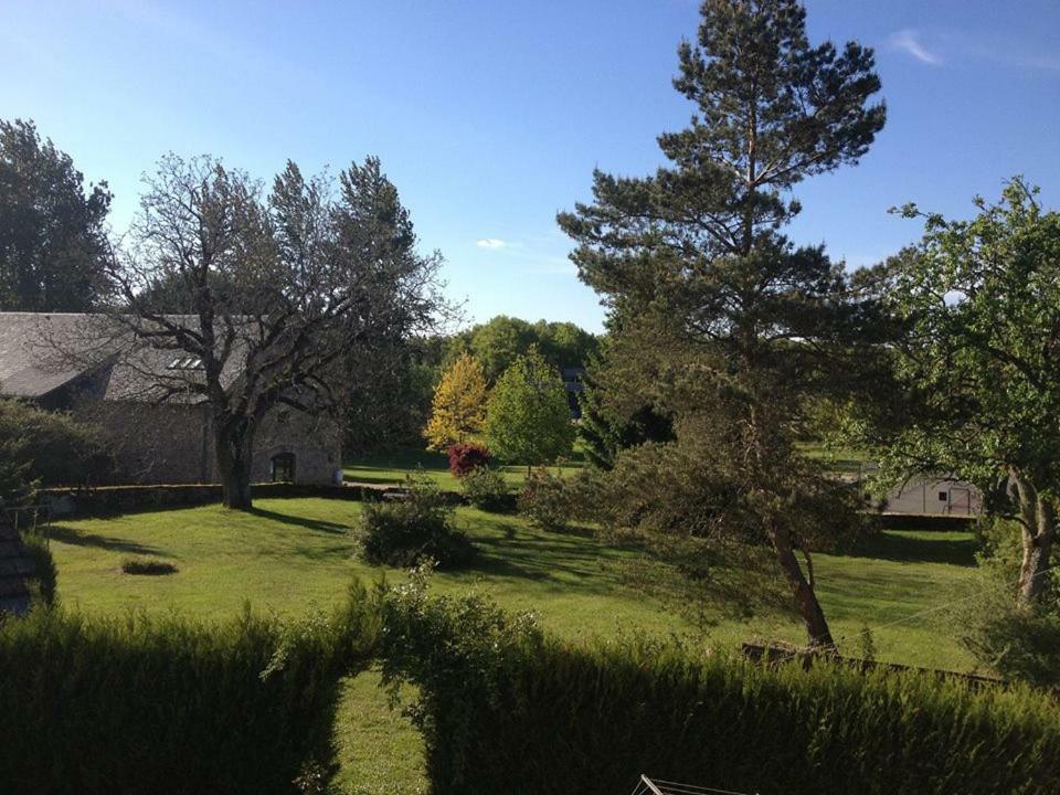 Auberge De Saint Julien Aux Bois Exterior photo